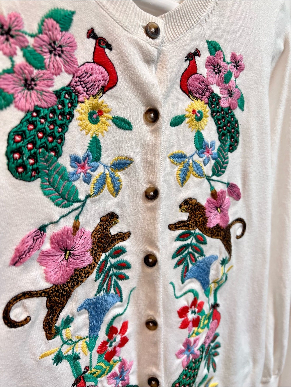 Boden White Cardigan with Multicolor Floral & Animal Embroidery (size S) - Picture 5 of 10
